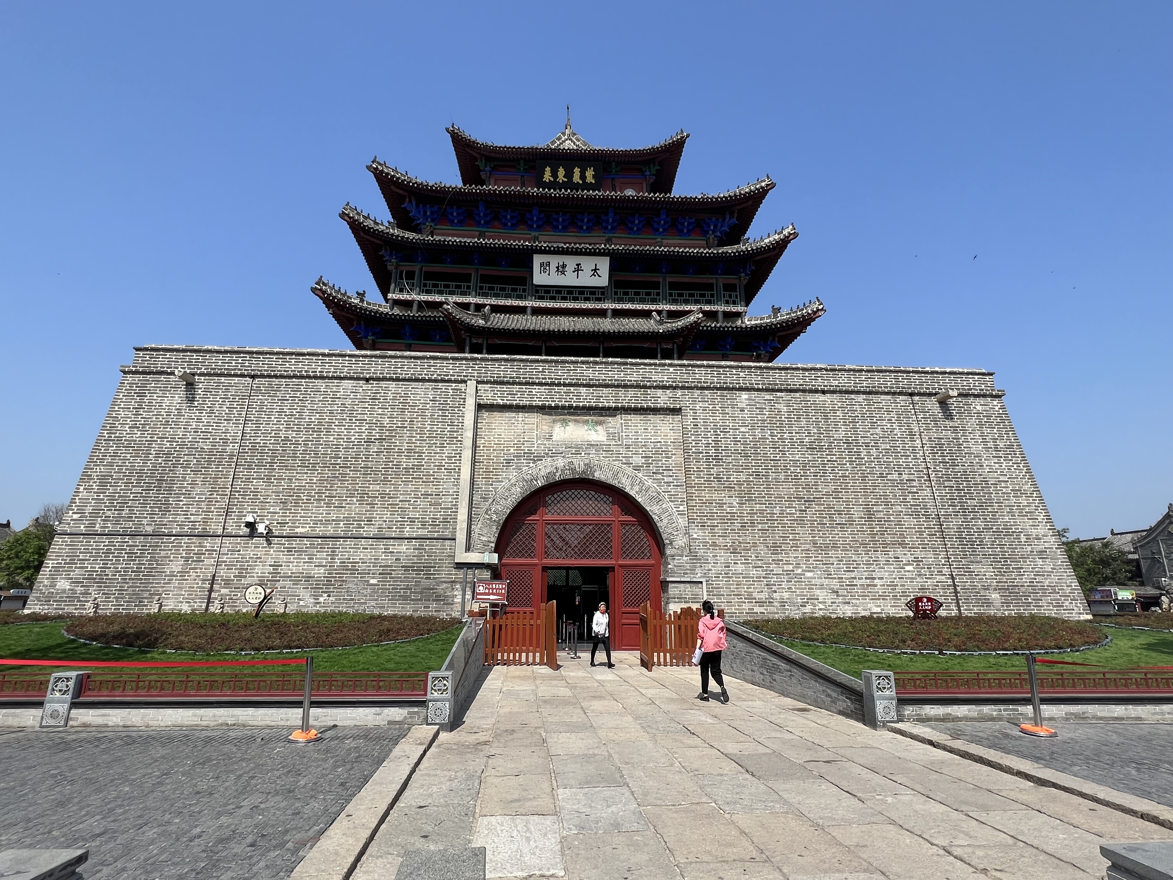 中国现存明代建筑中最古老,最高大的木构楼阁,光岳楼仍气势非凡