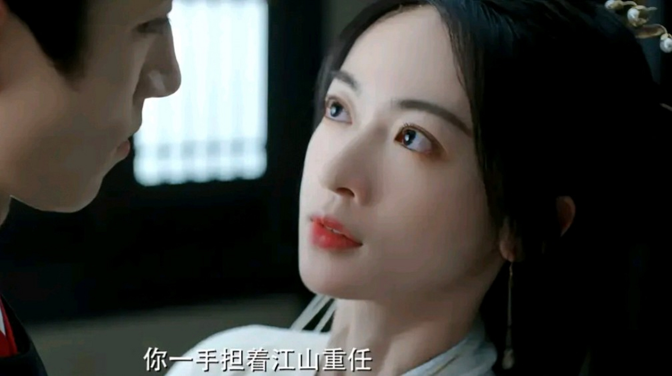 在杨超越的衬托下,吴谨言都成影后了,而且是颜值演技双双在线的实力派