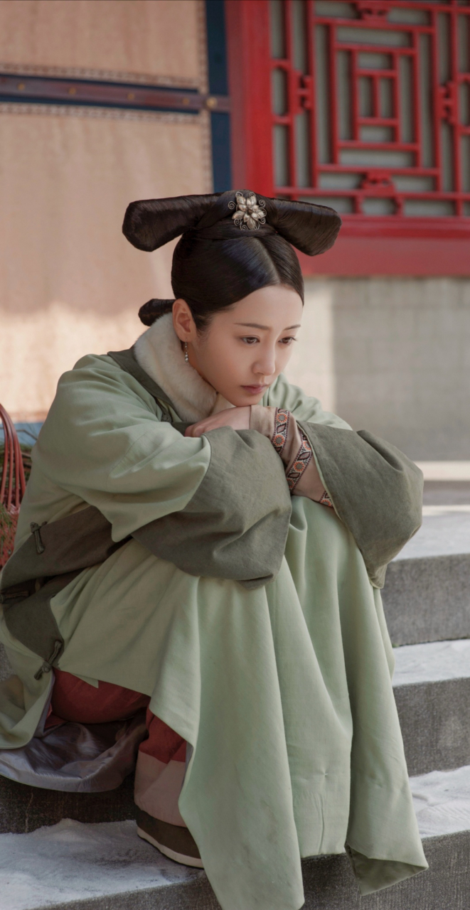 李纯演的每个角色都深入人心,不管是花千骨里的霓漫天,还是如懿传里的