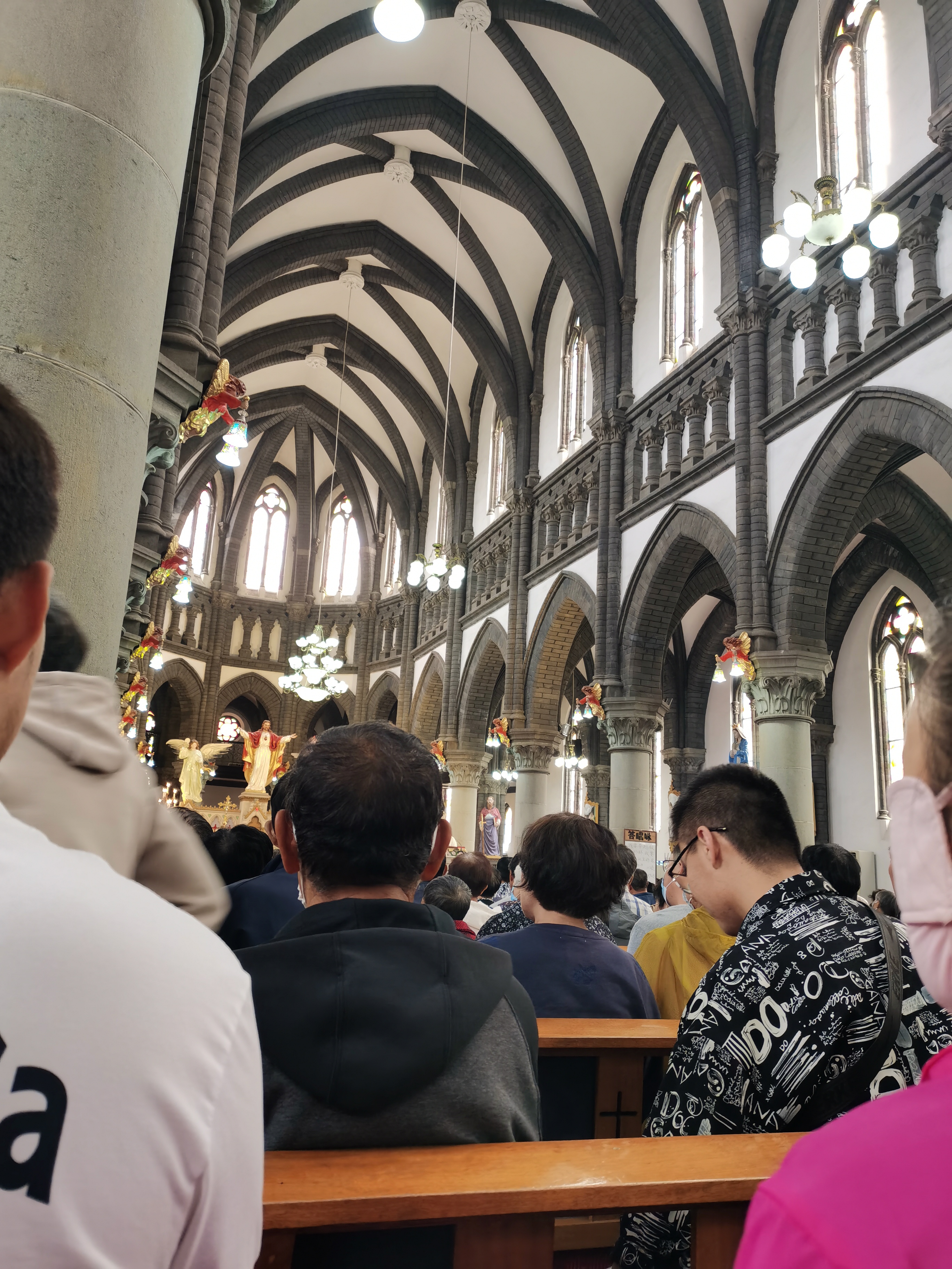 参观沈阳小南教堂内部,领受主的福音