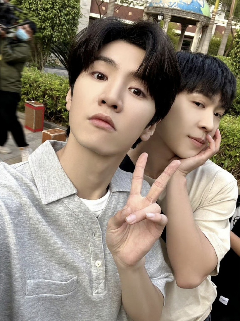 陈哲远马伯骞六一互发合照,有点梦回偷偷藏不住了.
