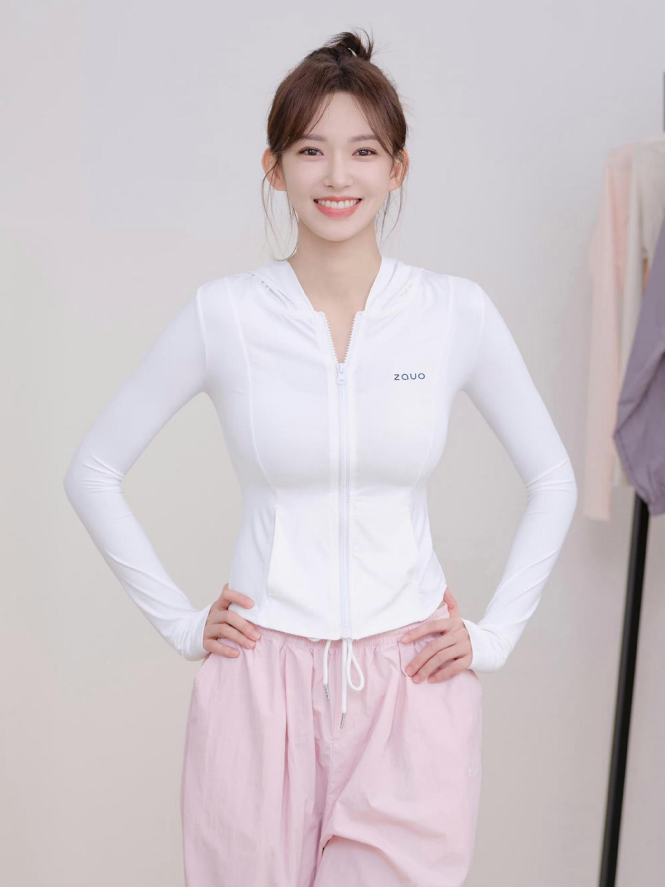 程潇夏日穿搭,温柔甜美.