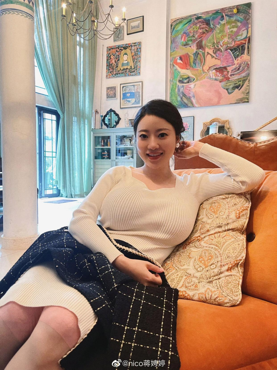 蒋娉婷那种丰腴美美得让人挪不开眼!