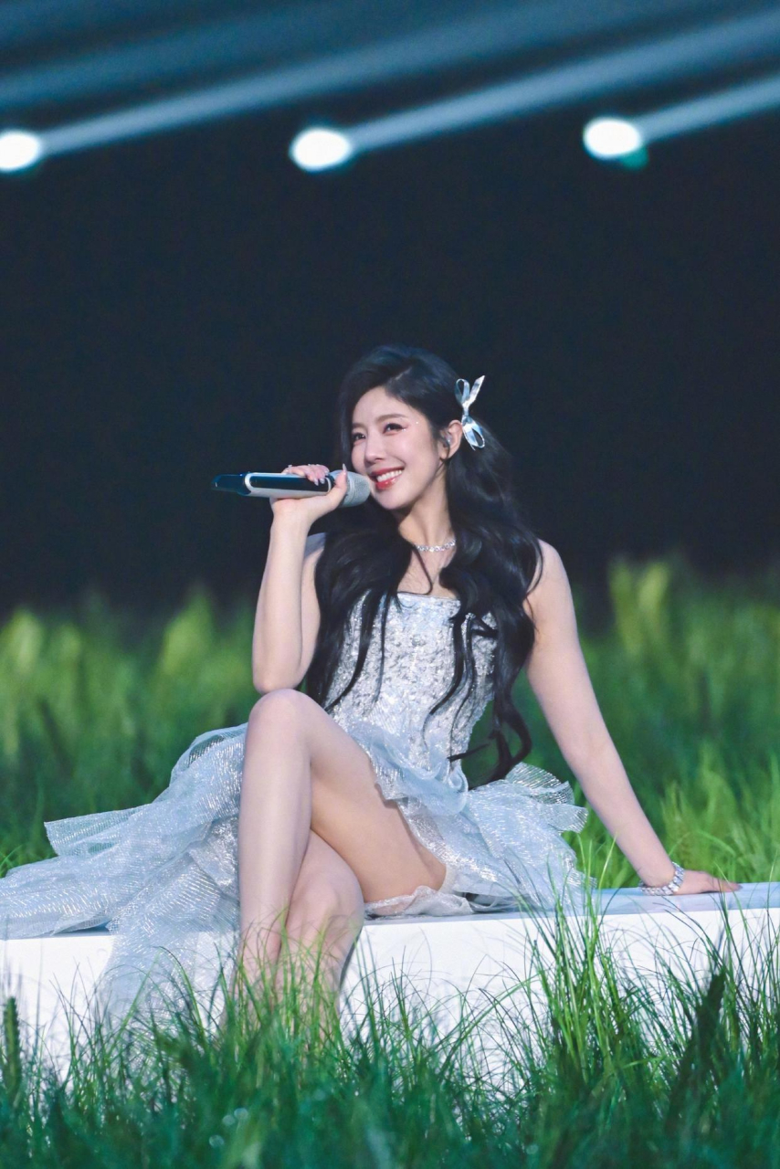 赵奕欢变身时尚达人!