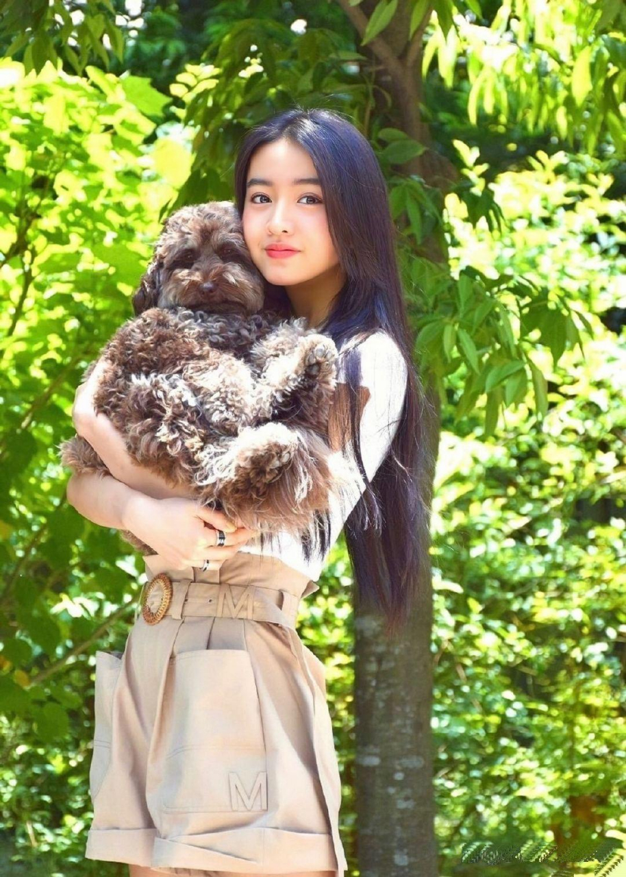 木村光希在阳光下清纯又可爱