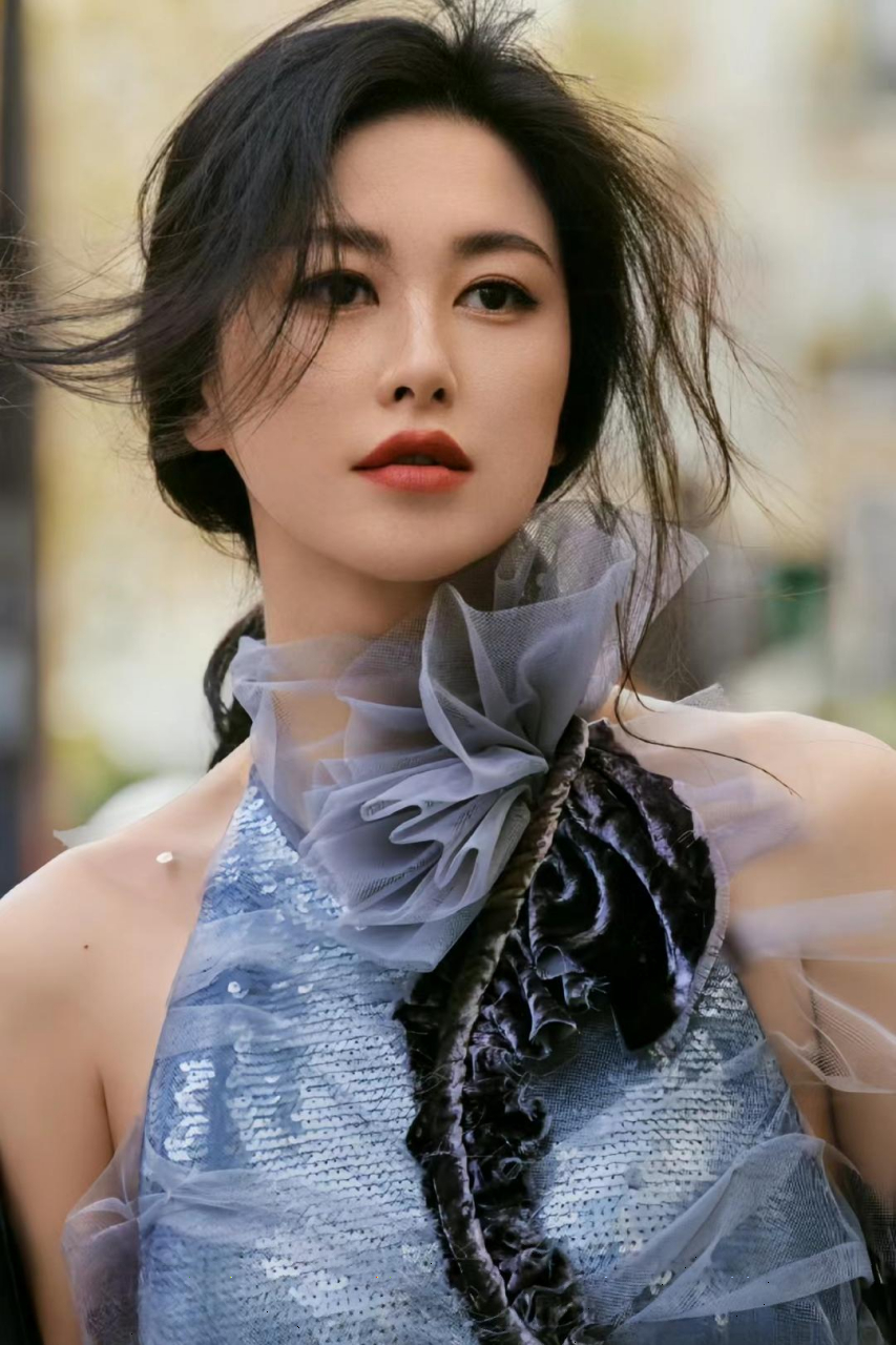 快来看朱珠的高清穿搭,每一套都超有品!