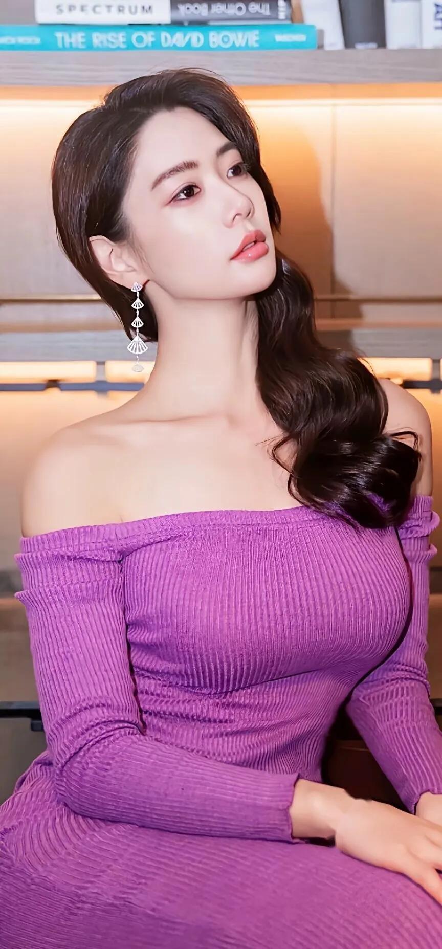 韩国女神克拉拉,藏不住的完美身材,绝对的性感尤物