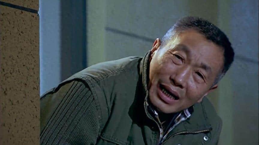 邻居王姐65岁想要再婚,遭到子女反对并怒骂,不害臊不正经