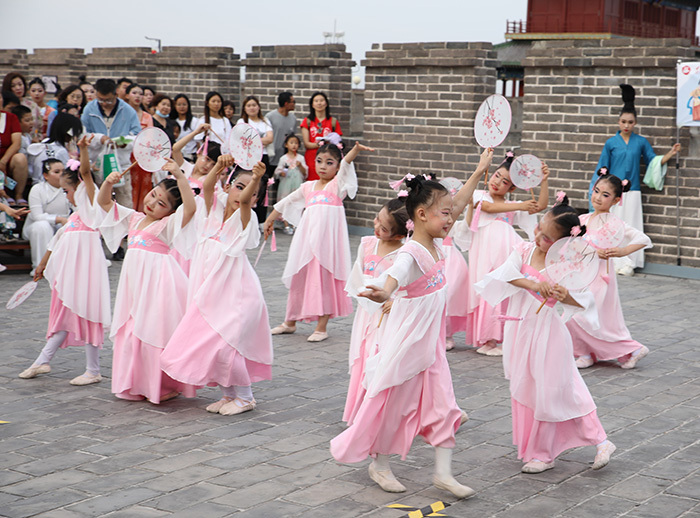 石家庄市青少年宫庆"六一"亲子活动在正定举行