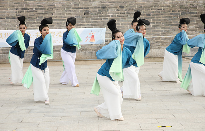 石家庄市青少年宫庆"六一"亲子活动在正定举行