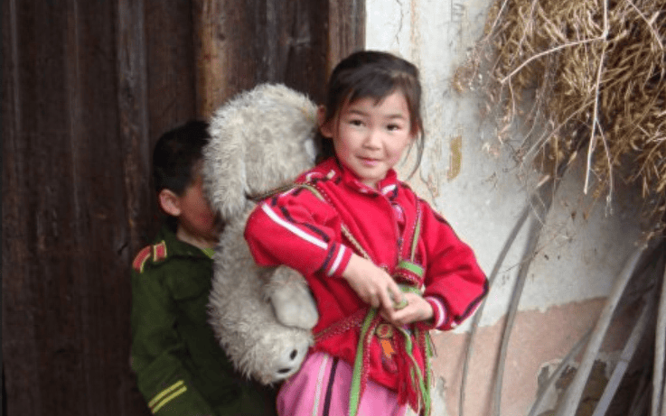李静芝尴尬地低下头,"妈,我知道的,我会尽力做好.