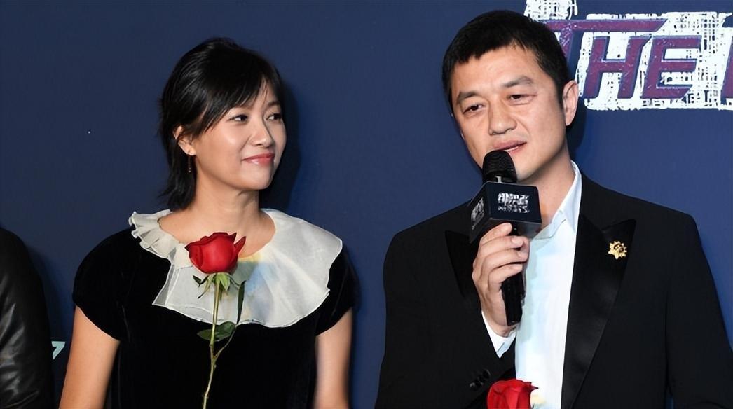 "两女争抢一男"——原本,张亚东和妻子窦颖是圈内公认的模范夫妻