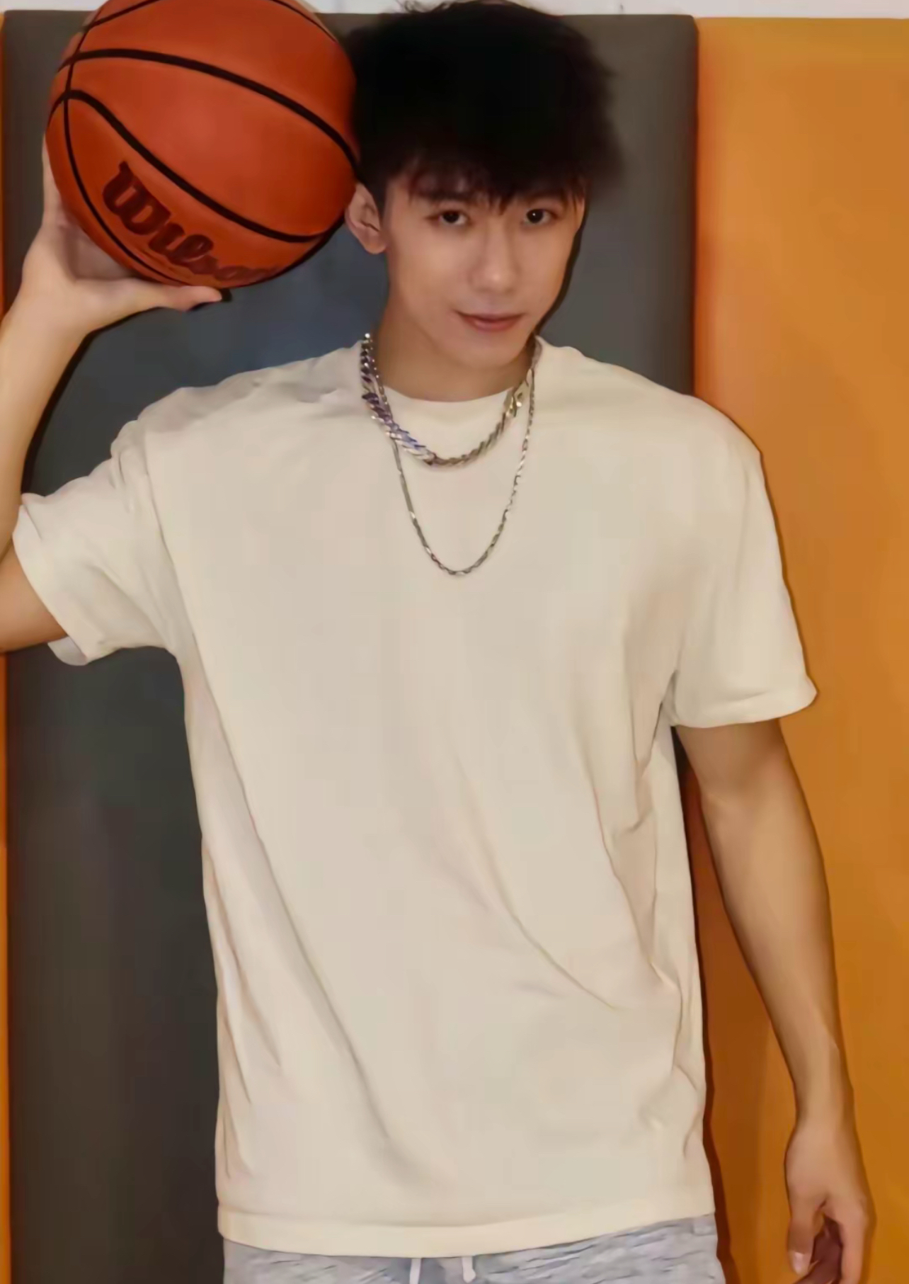 周楷恒爆砍48分率队四连胜:王者归来,挑战巅峰