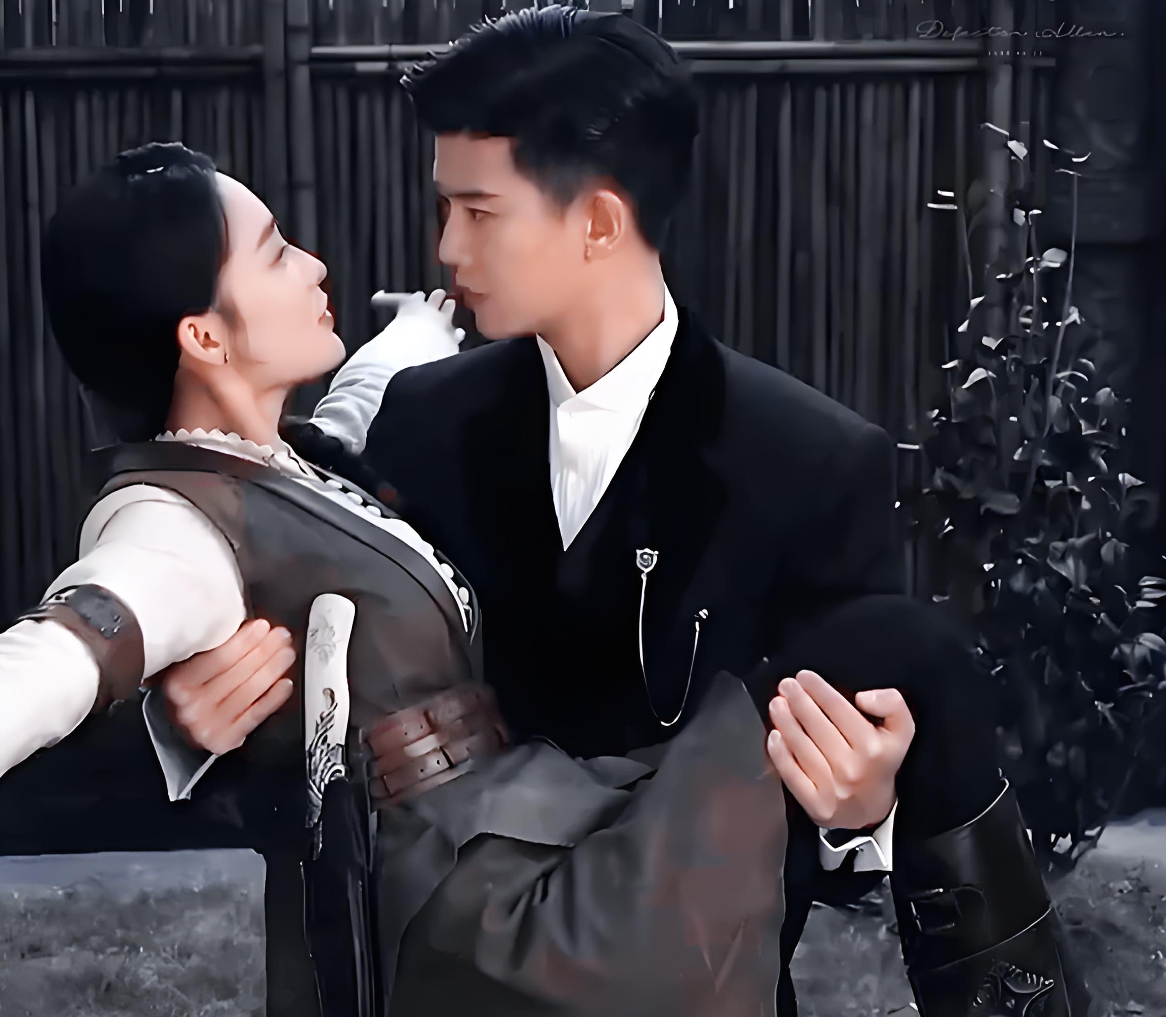 回忆剧中的公主抱,那一对磕到了你,杨紫的公主抱为什么不一样?