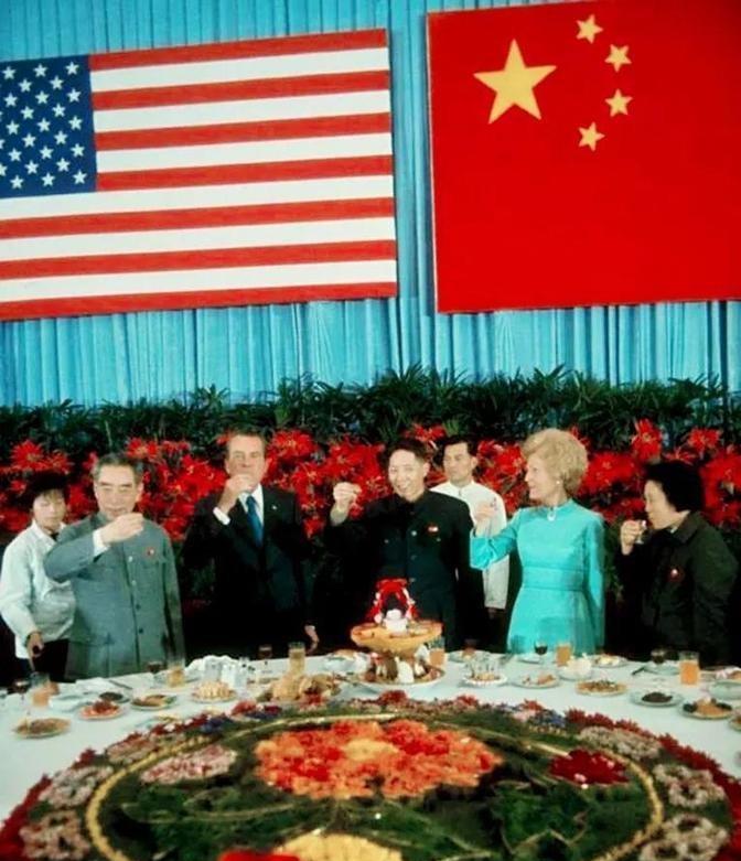 1972年 美国总统尼克松访华时 我方的欢迎国宴上到底有些什么名菜?