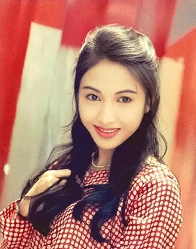 林楚楚～标准的东方美人,做"平妻",共侍一夫,孙女是港星黎姿