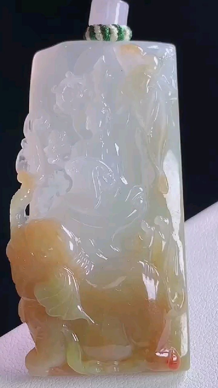 天然高冰黄翡翠普贤菩萨,冰透完美,性价比巨高,果冻料