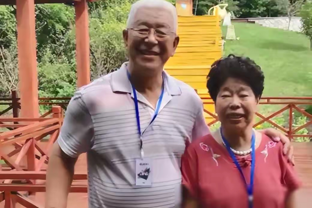 张洪杰:我曾照顾"骗婚"的瘫痪妻子30年,如今儿女让我"心痛