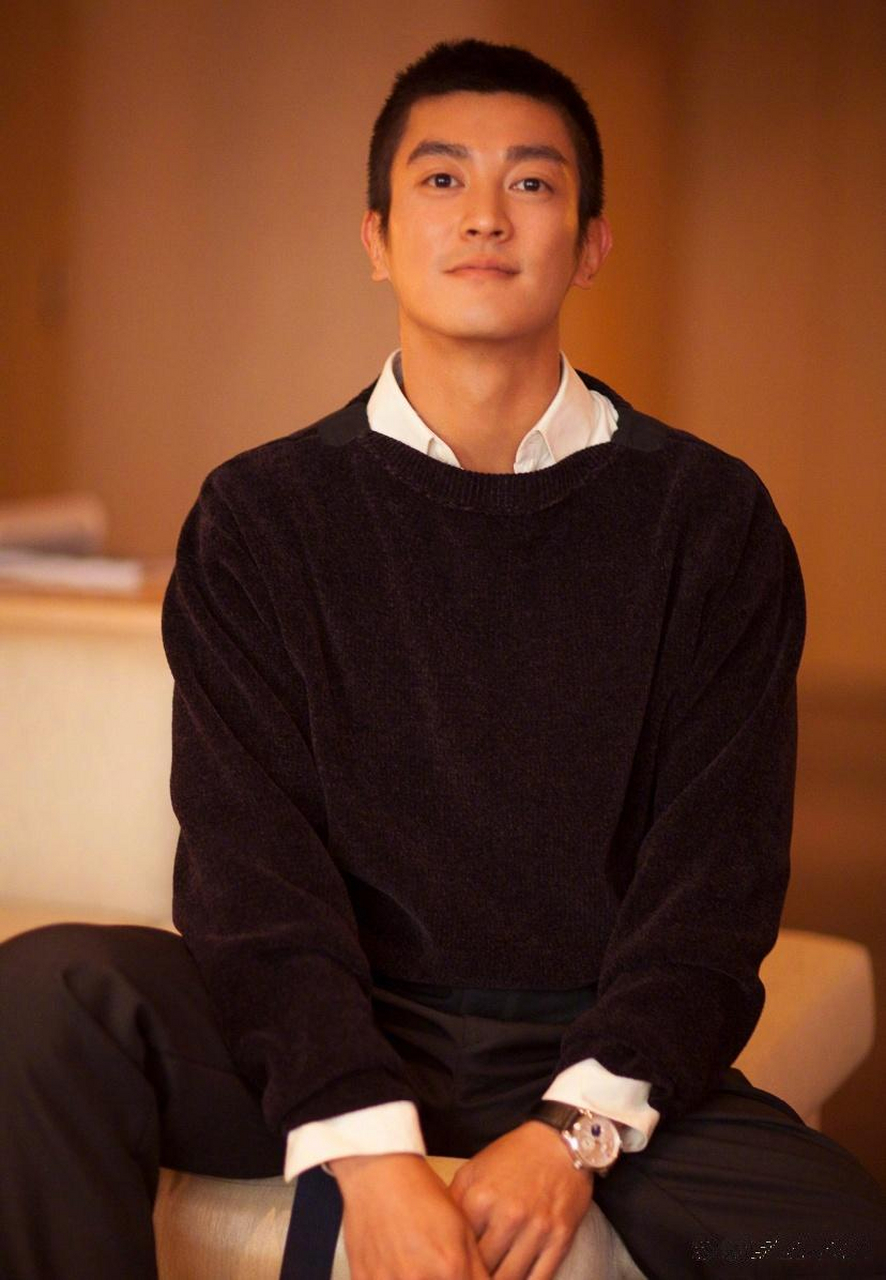 嗯哼长得越来越像杜江了