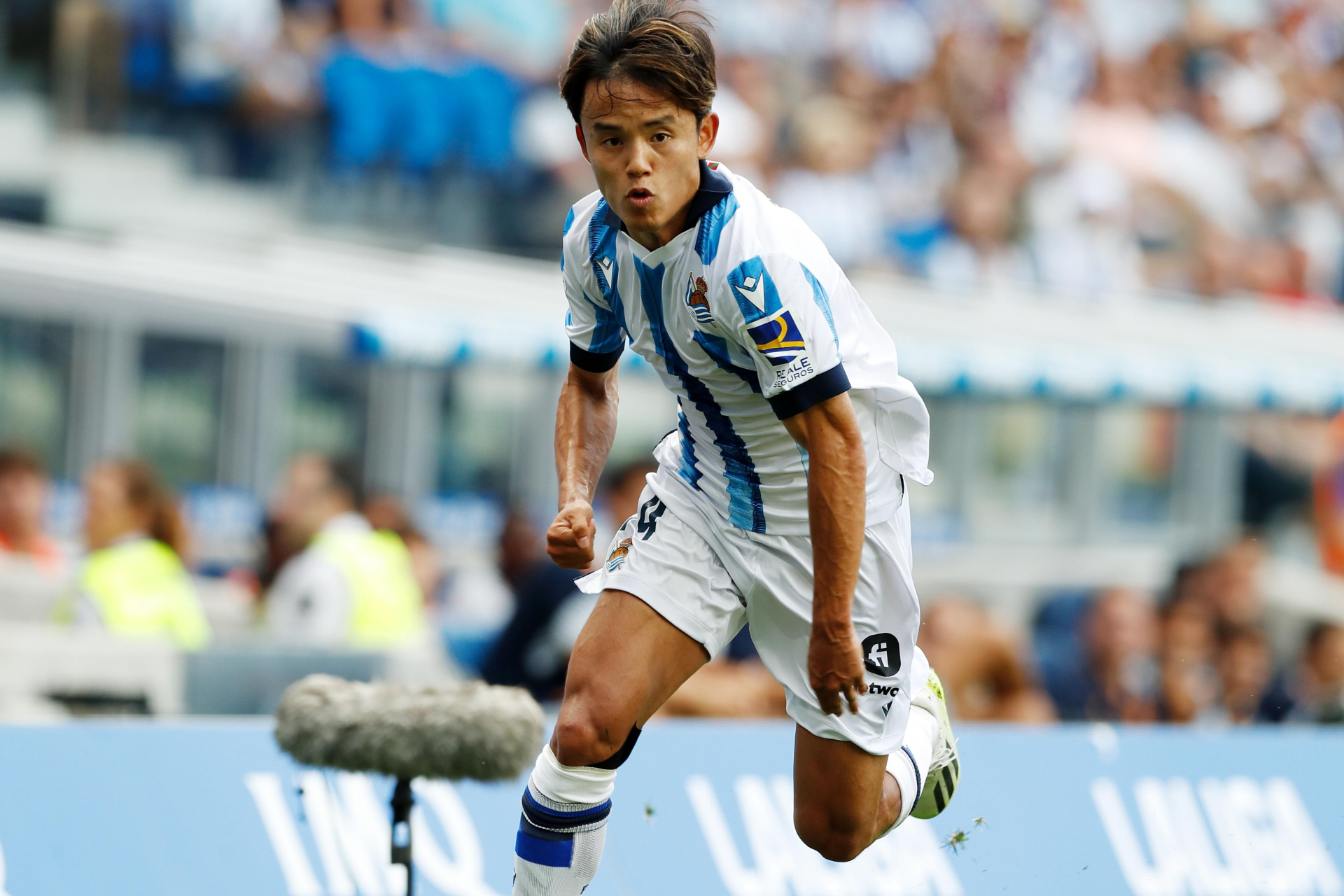 镰田大地空降英超水晶宫,年薪直逼500万欧签长约.三笘薫或入主切尔西?