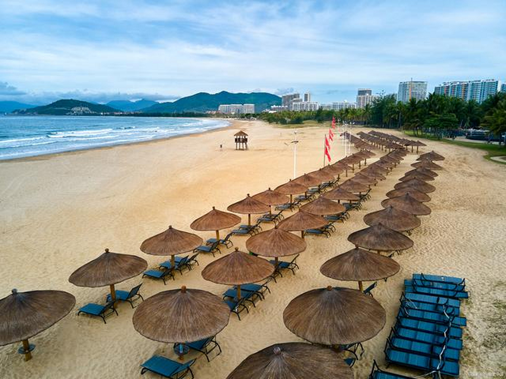 最出粽的城市#广东海陵岛大角湾:三面群峰环抱,面向浩瀚南海,因状似