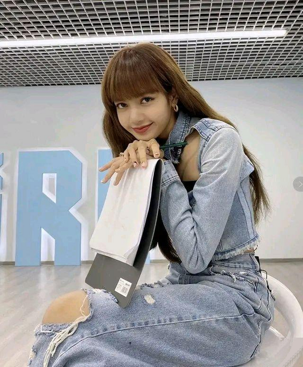 lisa舞台造型上线