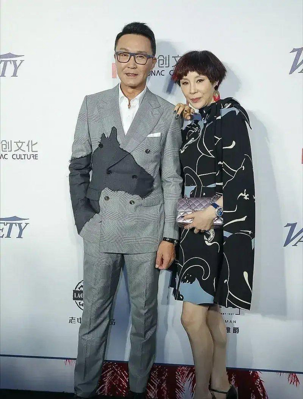 吴刚和妻子岳秀清