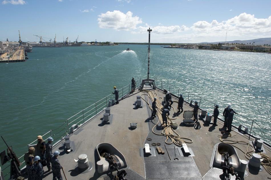 美称中国海军造舰"下饺子",第十艘055大驱下水,为福建舰护航