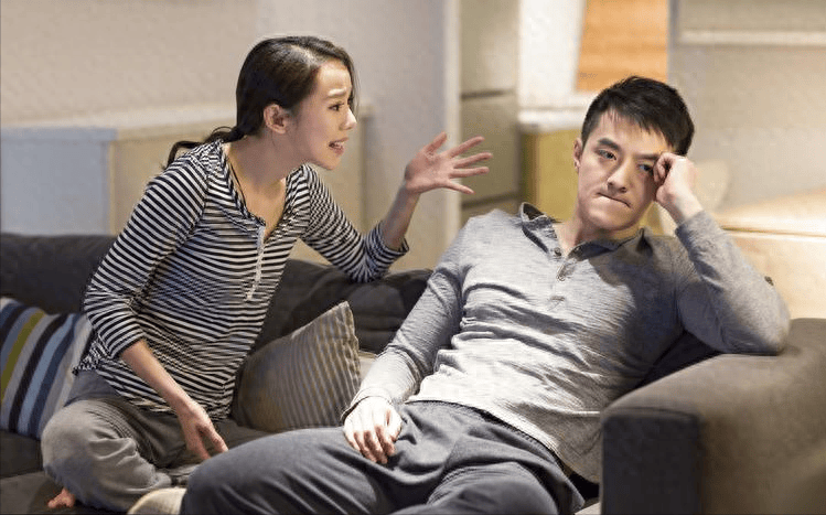 多年没联系的发小突然请客,我因撞车没去成,后来真庆幸当初没去