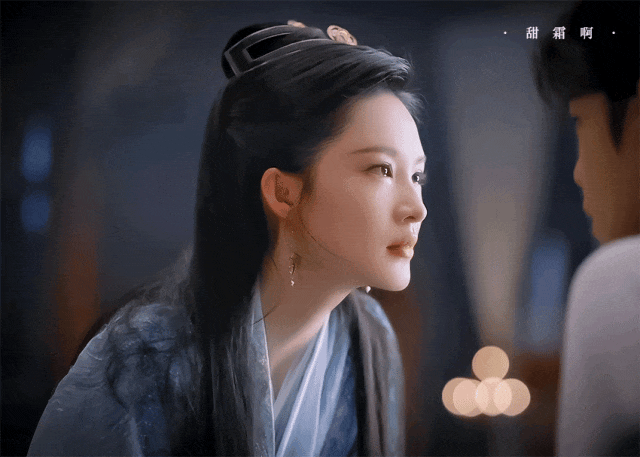 她这次又艳压失败?