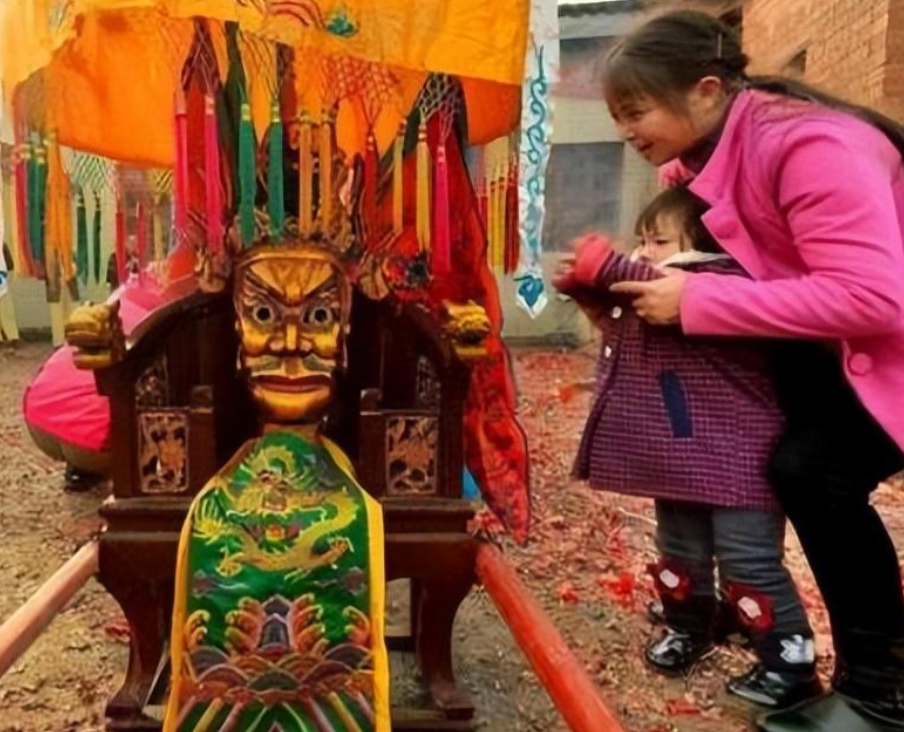 青海地区的"猫鬼神",到底是什么神?为何会被不少家庭世代供奉