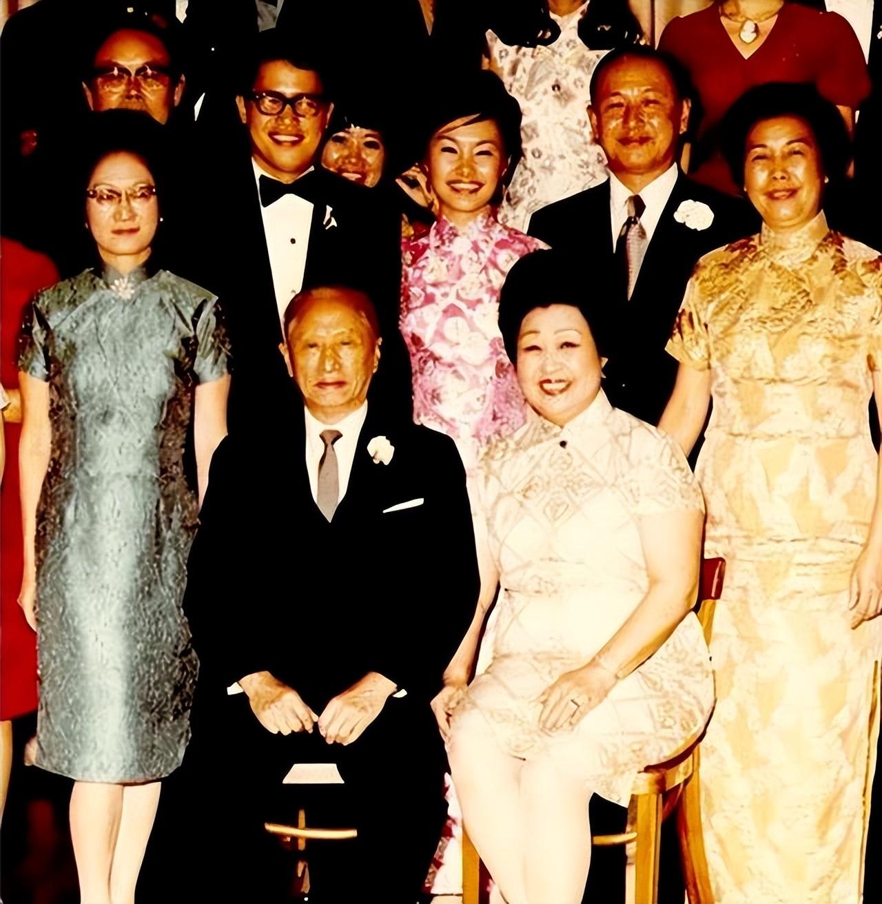 顾维钧:前三段婚姻做事业跳板,后娶真爱养老,安排得明明白白