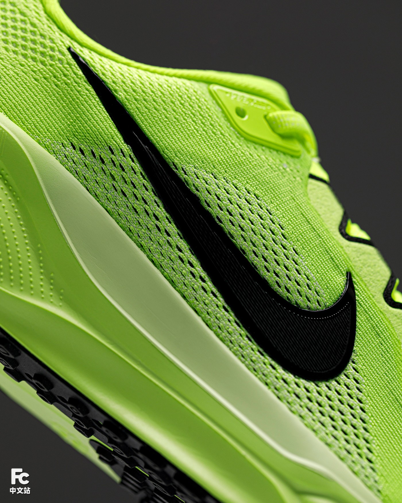 nike「万人迷跑鞋」重大升级!竟是这种脚感!