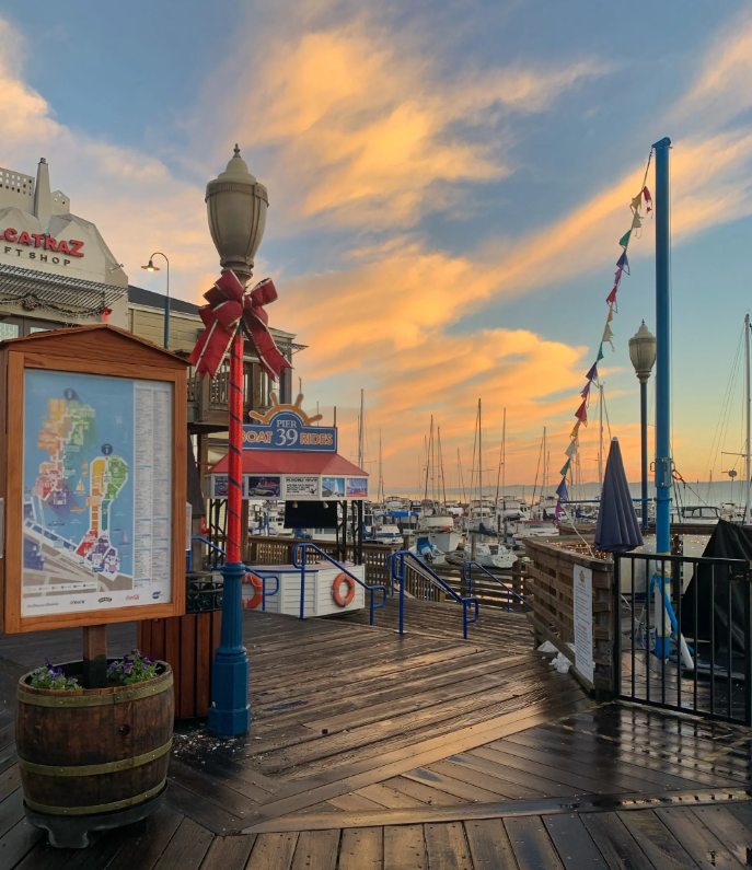 旧金山港是美国加利福尼亚州旧金山市的主要港口,位于旧金山湾东岸,是