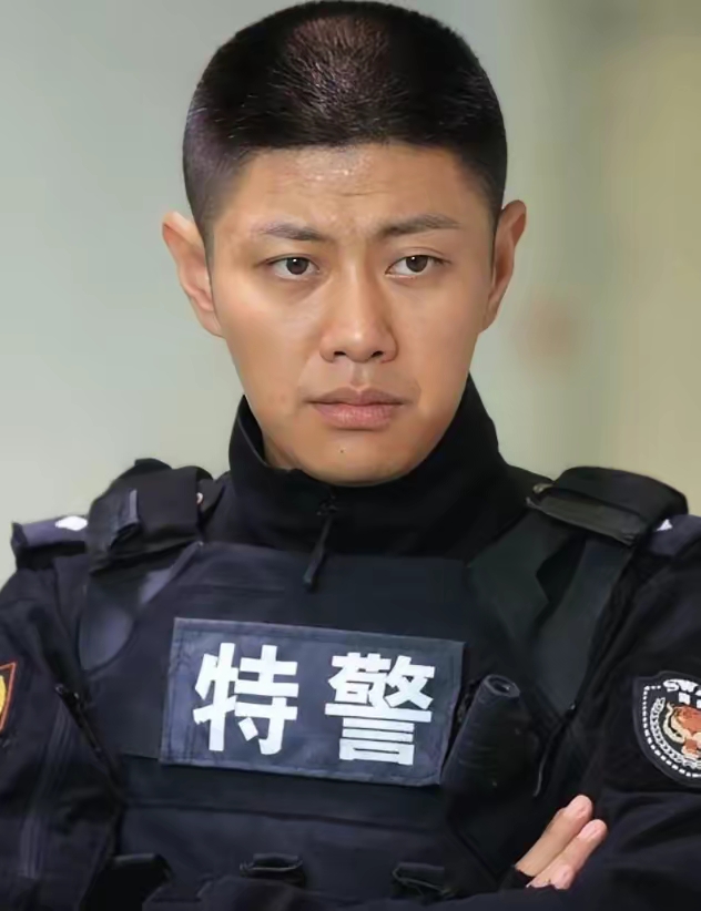 39岁的赵荀,发视频为广大高考生加油,结果被误以为是"男大学生"!