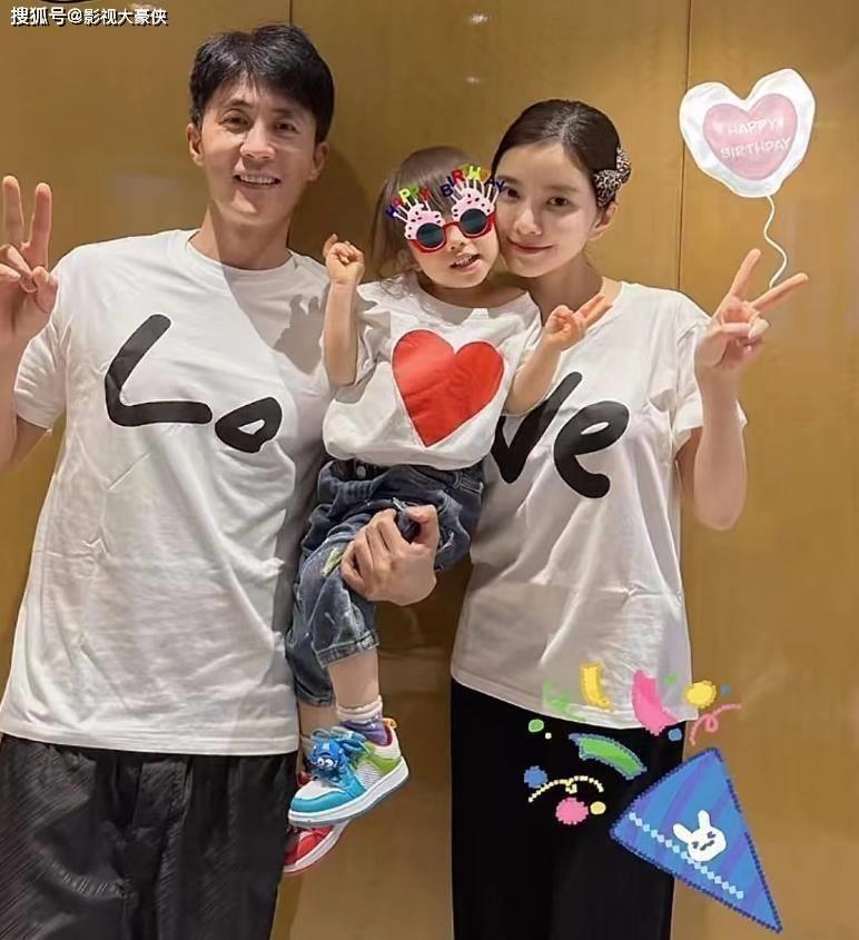 杜淳为老婆庆生,送王灿巨型玫瑰高调示爱,亲吻对方脸颊超甜蜜