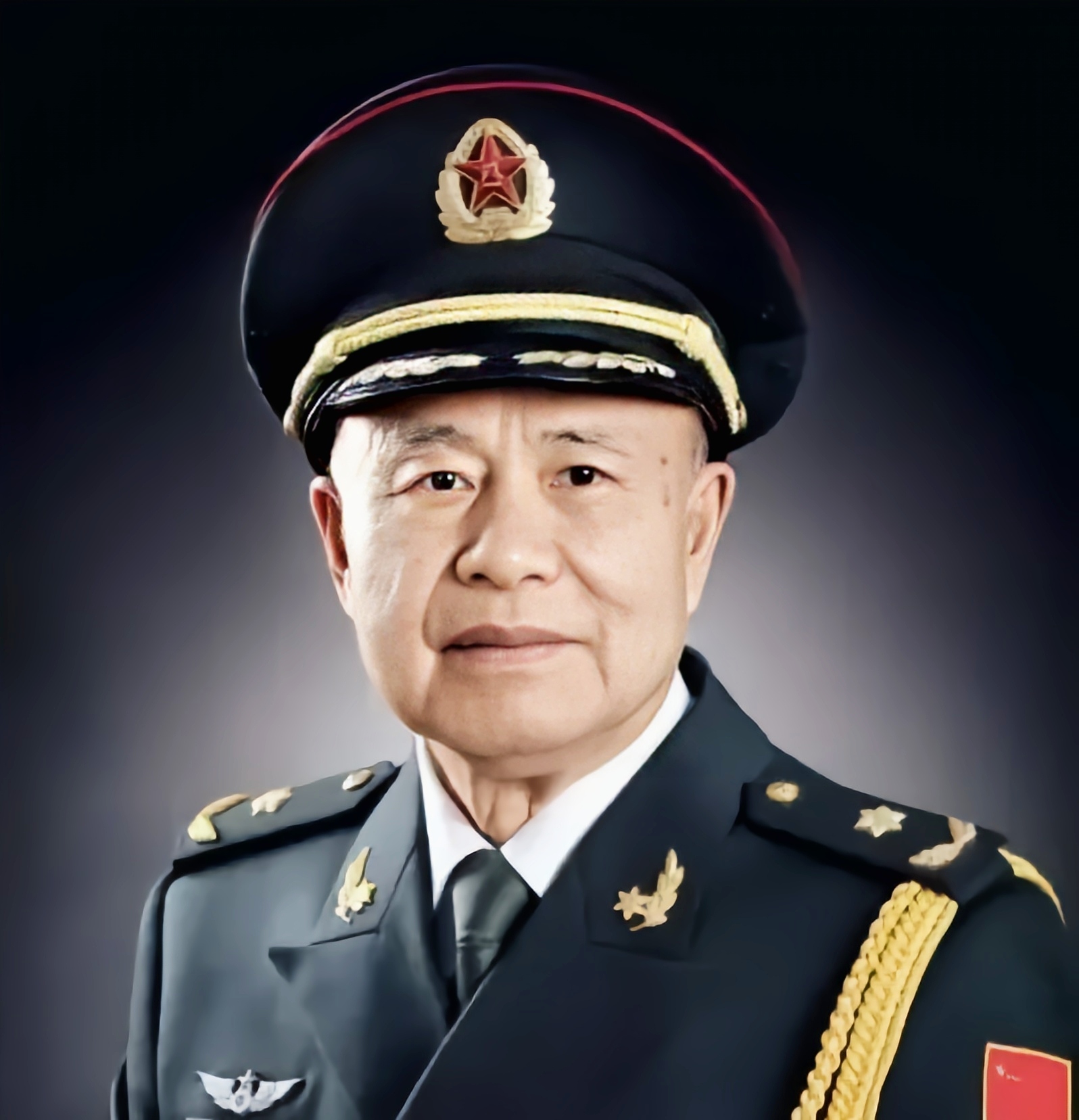 他排行老7,眉宇间自带虎胆之气,父母希望他驱尽倭寇,遂取名钱七虎