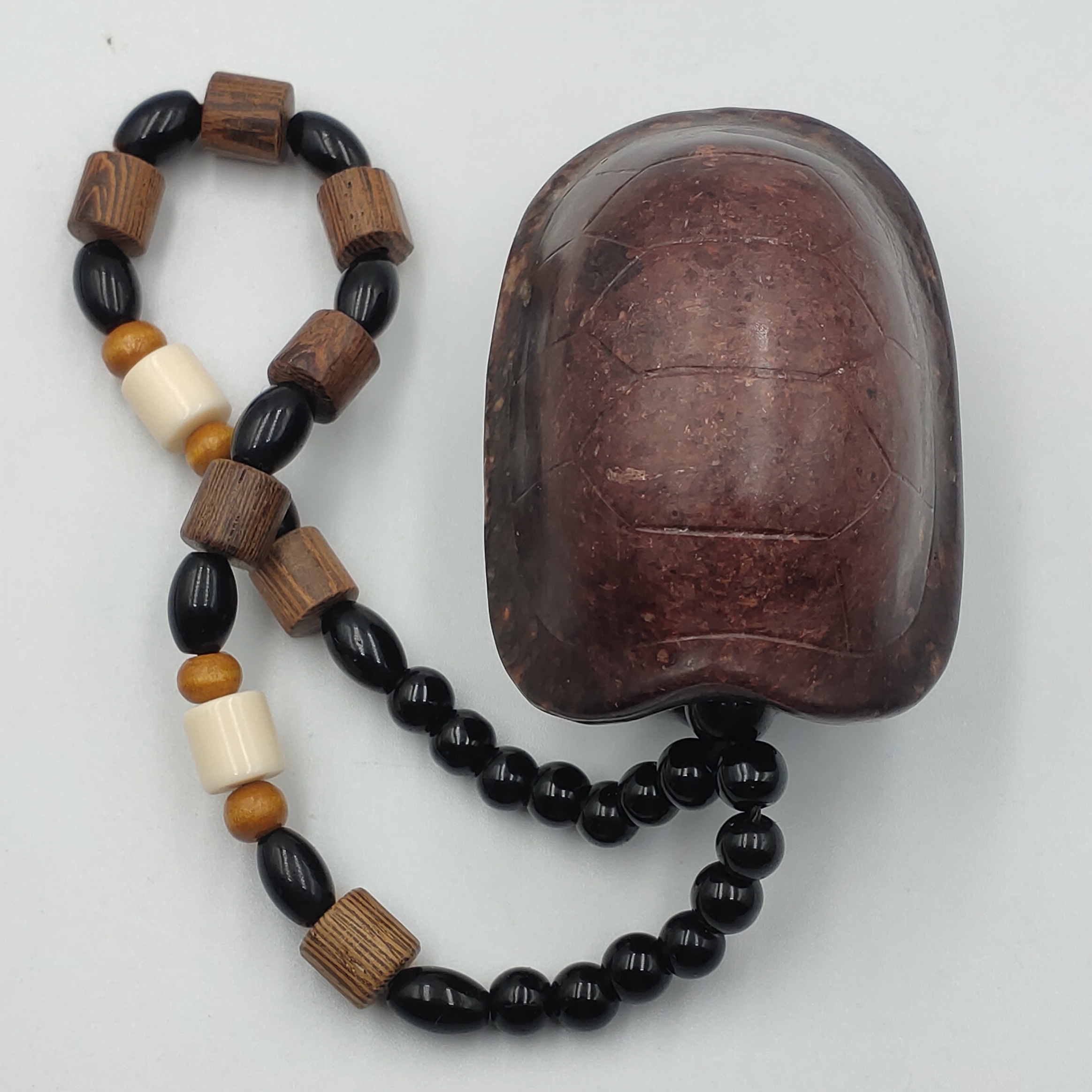 河磨玉火燎皮富甲天下手把件,河磨玉产在鞍山市岫岩县和海城市