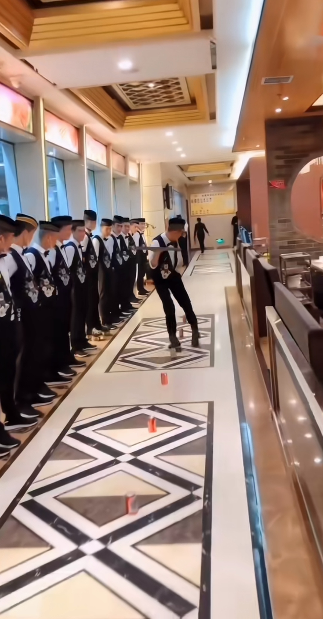 你说这技术一个月值多少钱?