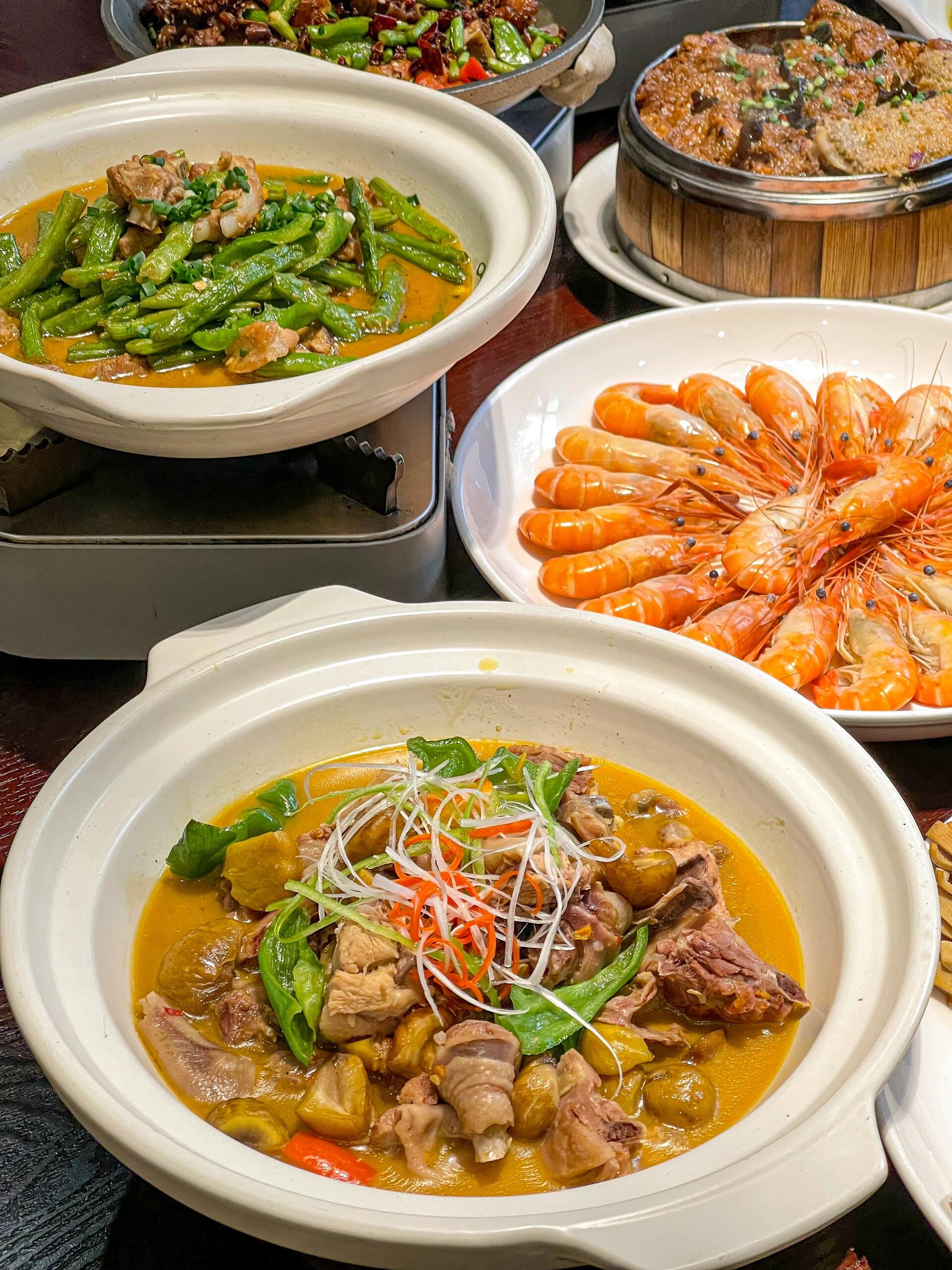 湖北菜真的好吃 - 沔阳三蒸 第一次吃到湖北特色菜,土豆打底,鱼肉跟