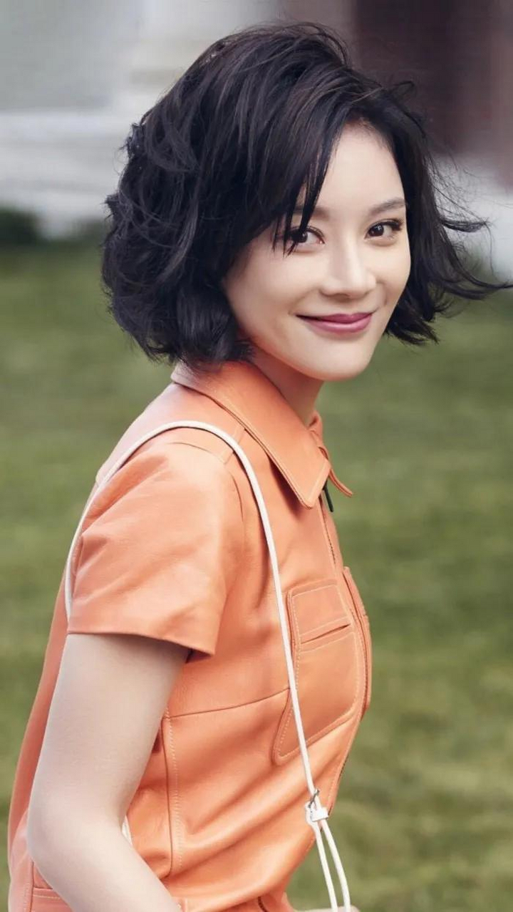 袁姗姗的两种风格