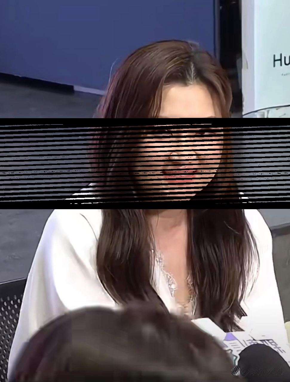 任家萱妆画太浓