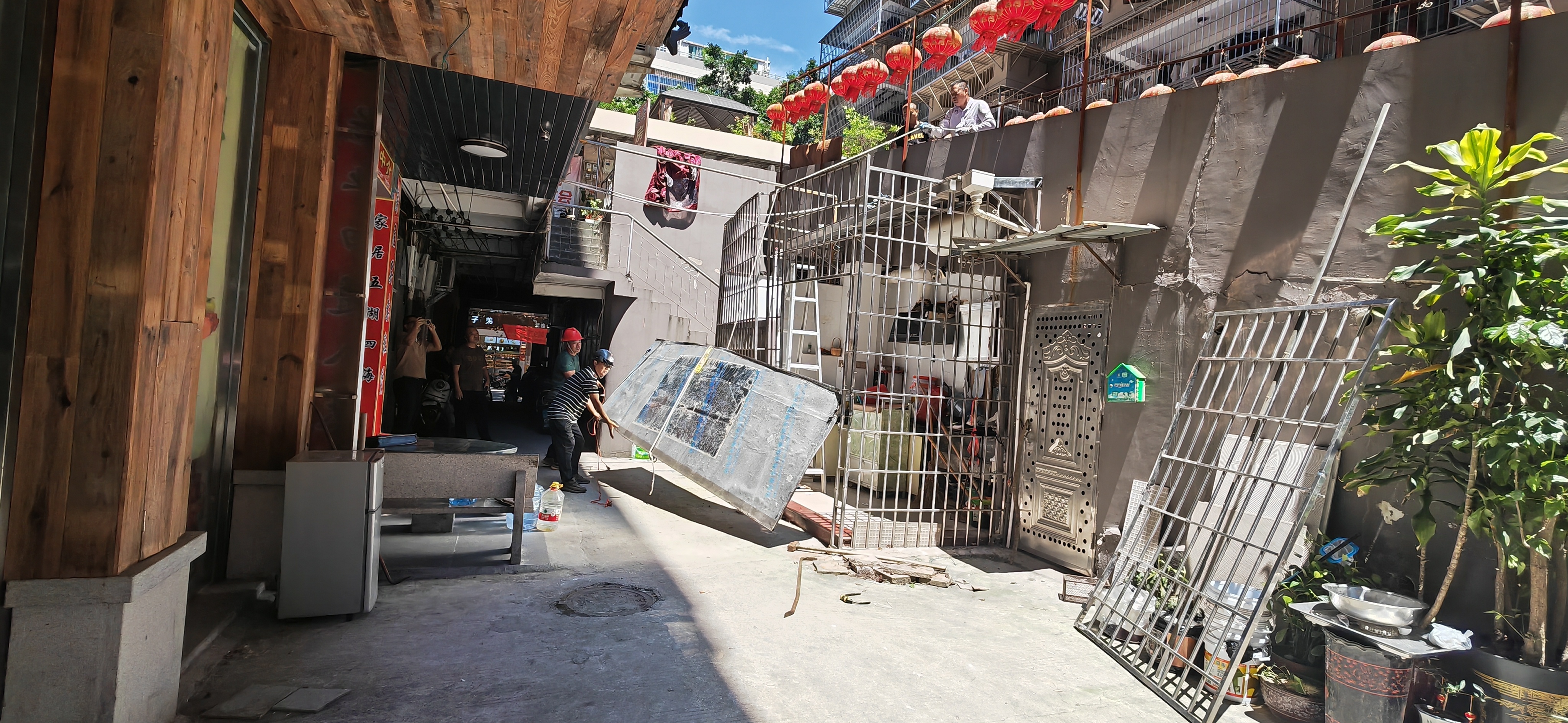 荔城区镇海街道:开展"两违"整治行动