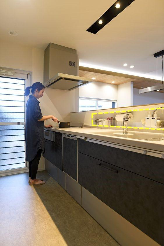 开放式的设计,这种设计方式能够让家里面变得更大,即便是小户型看着也