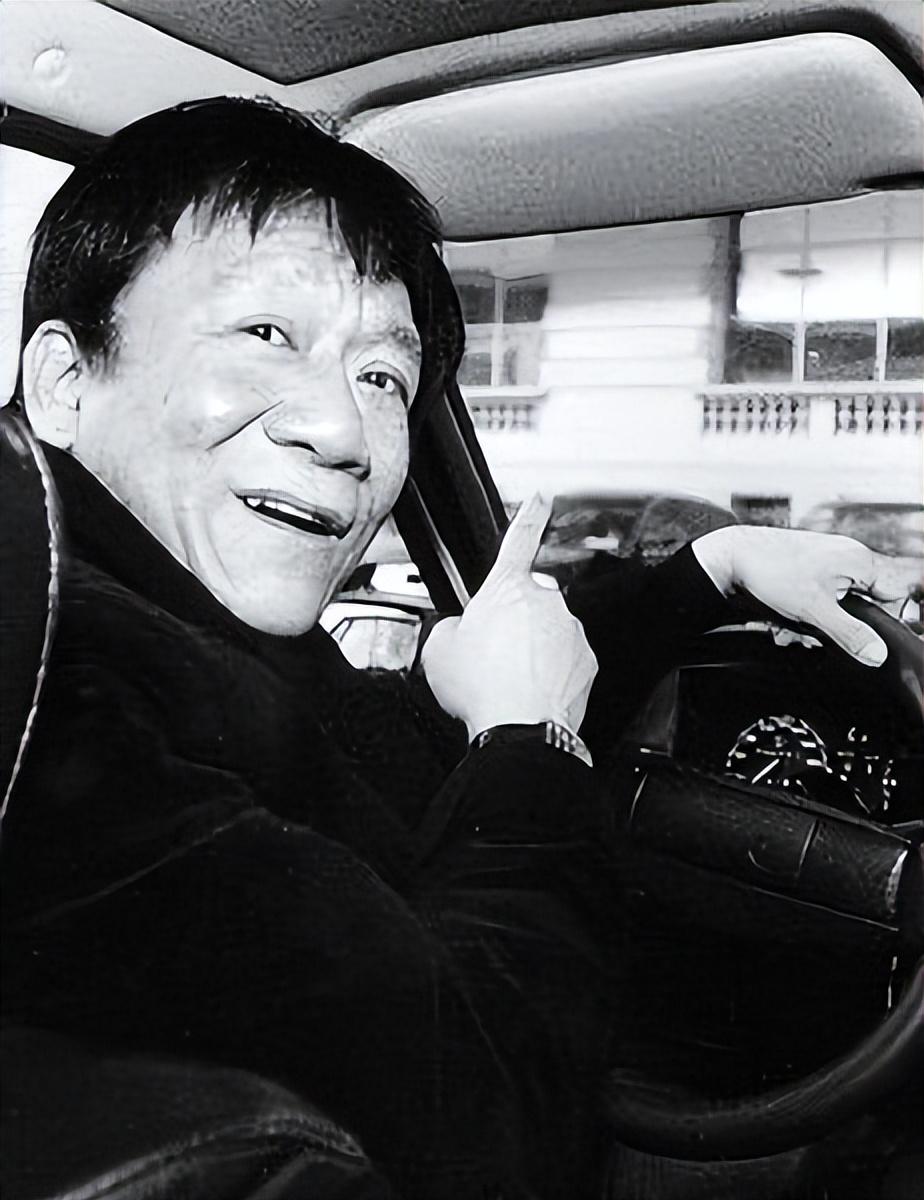 侯耀文去世17年后,再看哥哥侯耀华力争遗产,才明白他的良苦用心