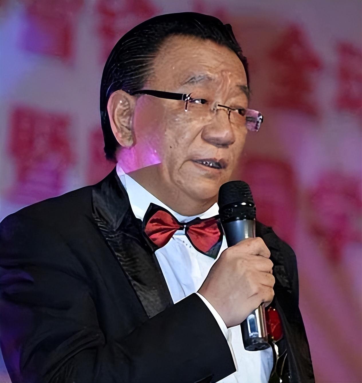 侯耀文去世17年后,再看哥哥侯耀华力争遗产,才明白他