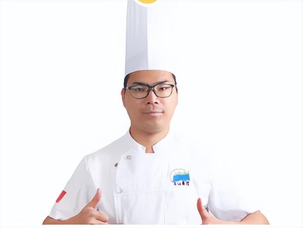 陆舟,烹饪高级技师深圳市烘焙协会会员,西式高级考评员,2014年荣获