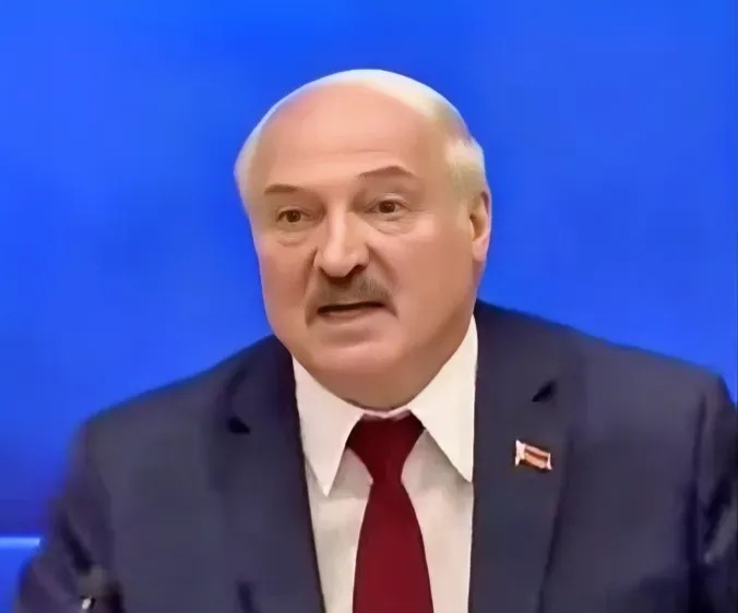 卢卡申科破口大骂 白俄罗斯总统卢卡申科公开破口大骂英国,翻译成东北