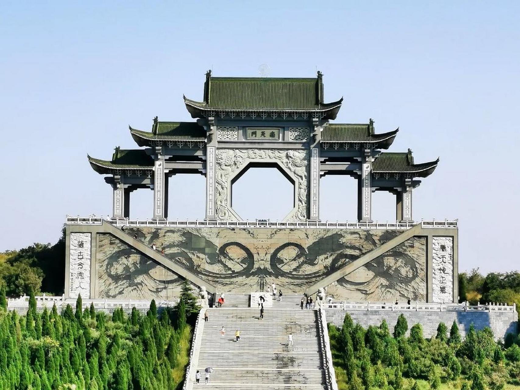 河南鹤壁的云梦山,也是个优质的小众景点地处南太行山脉,景色很美