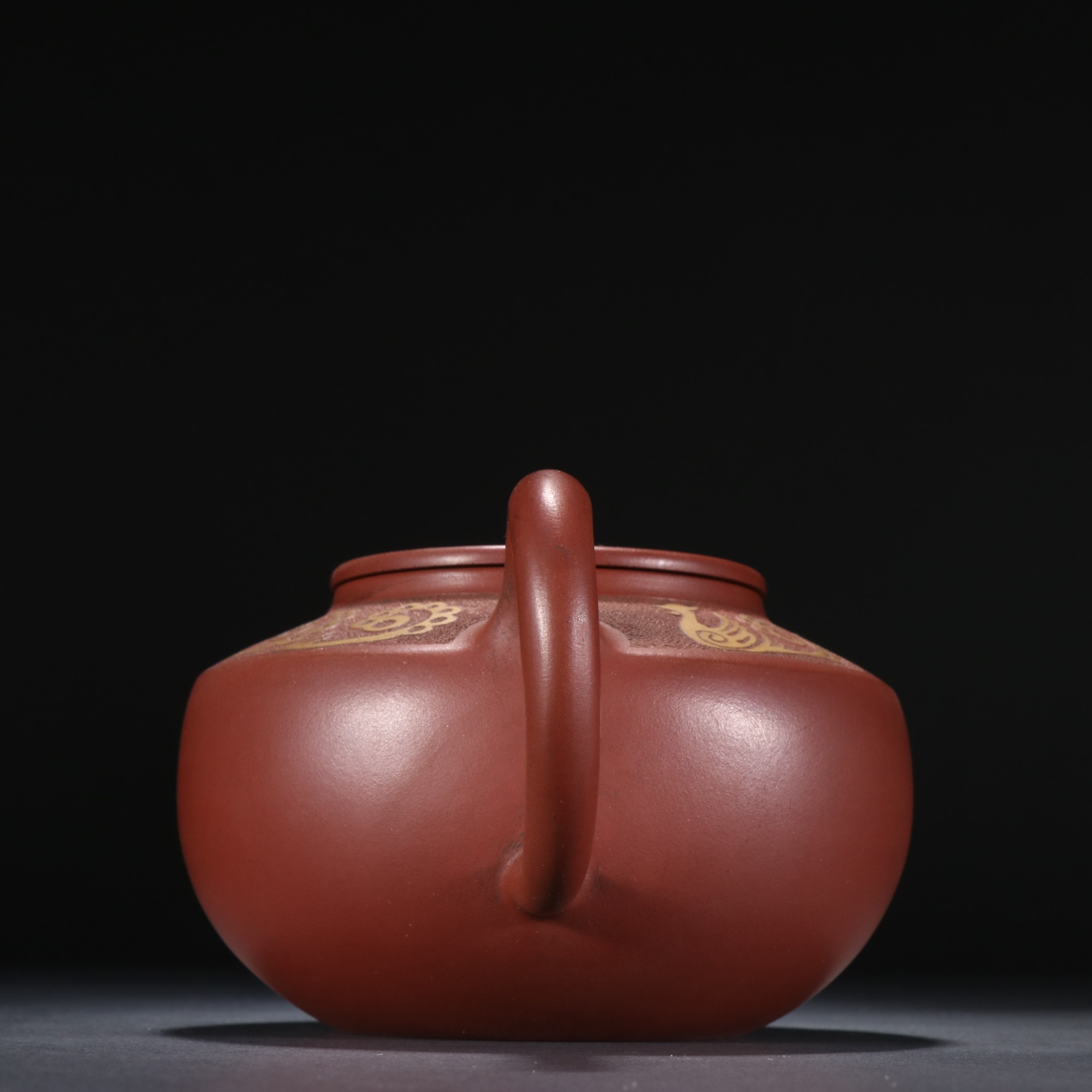 王东石款紫砂描金茶壶 尺寸:高9cm 长15.8cm